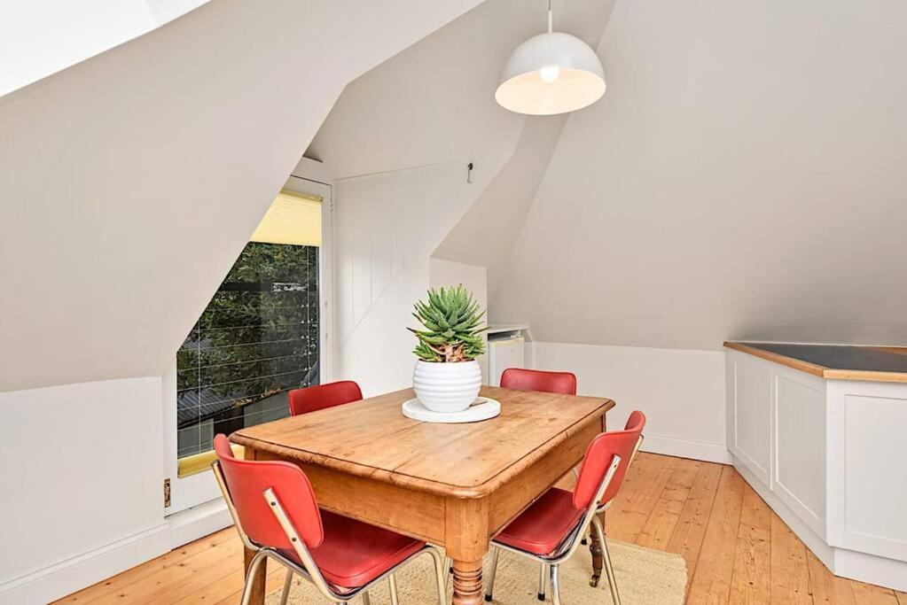 Blackwood Tree Cottage - Heritage Listed Property - Evandale! Exterior foto